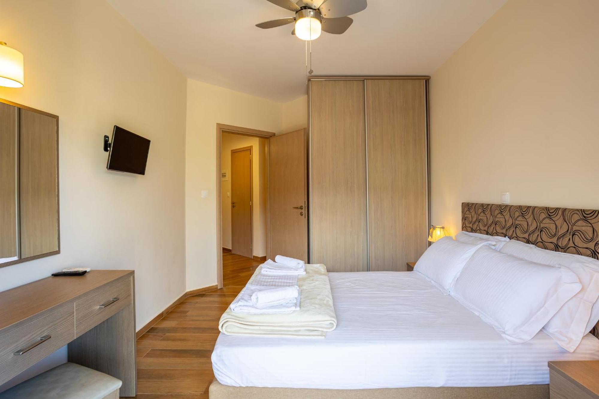 Avia Blue Maisonettes - Messinia Gulf Retreat Экстерьер фото