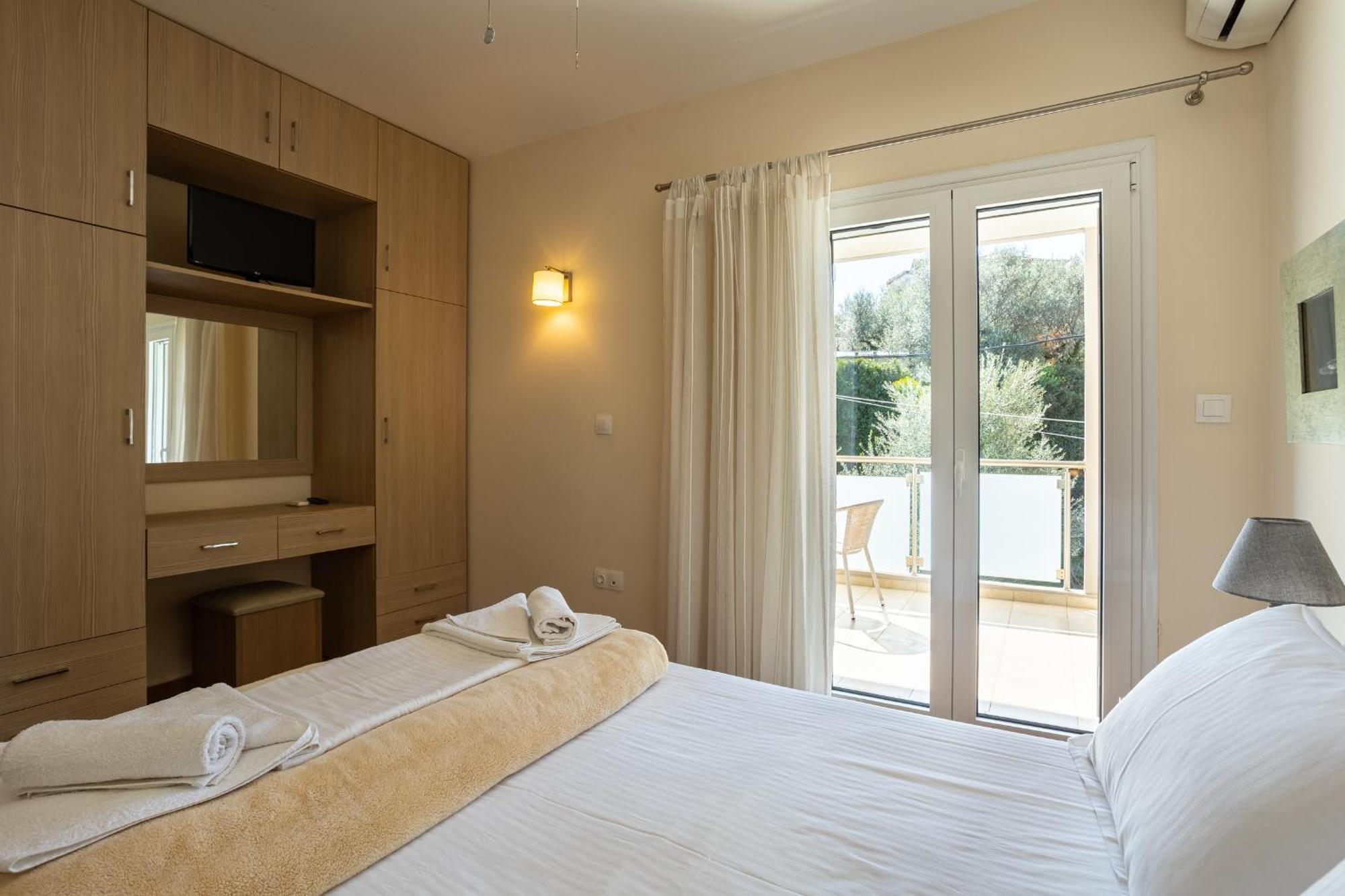 Avia Blue Maisonettes - Messinia Gulf Retreat Экстерьер фото